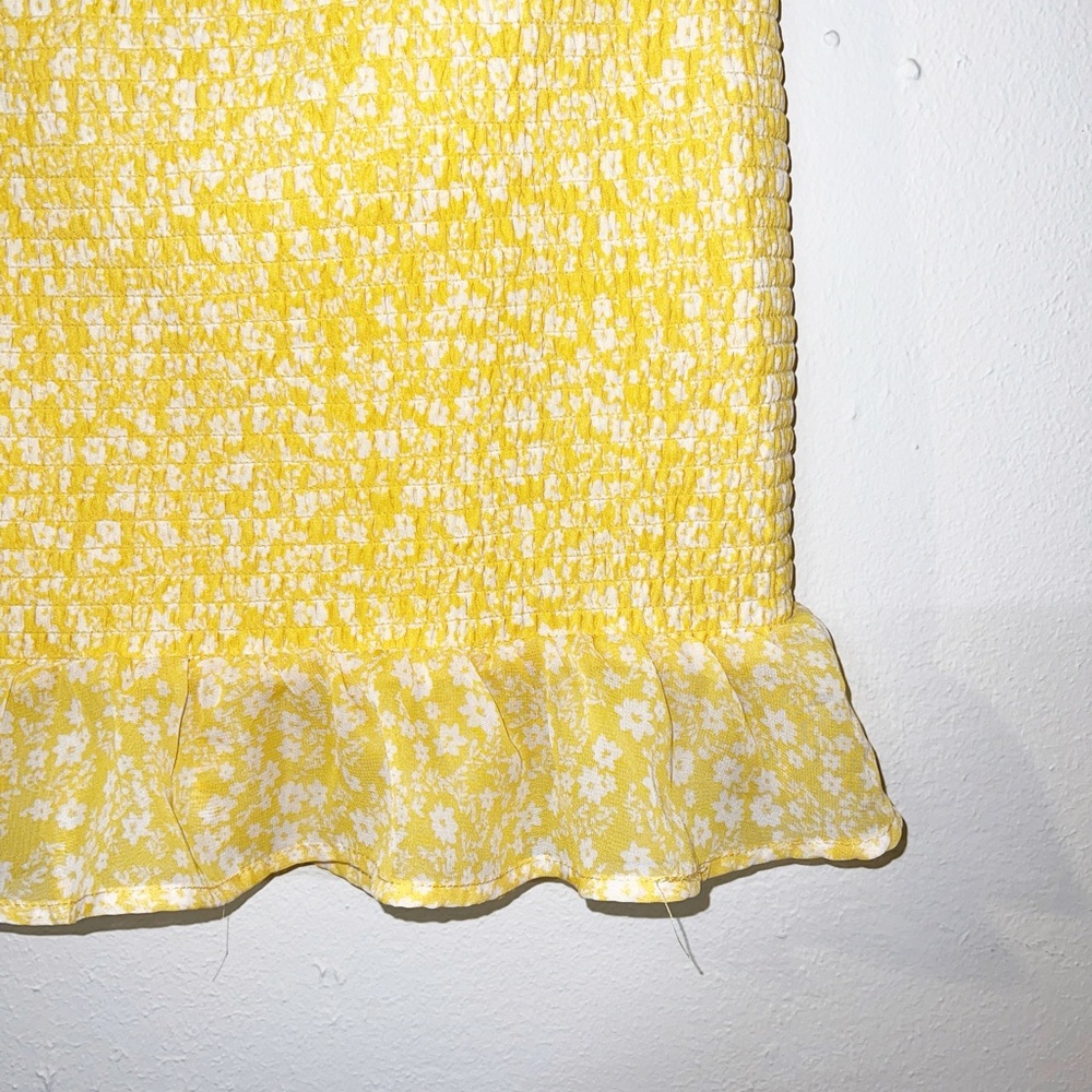 No boundries yellow floral smocked juniors ruffle hem pull on mini skirt - Picture 2 of 6